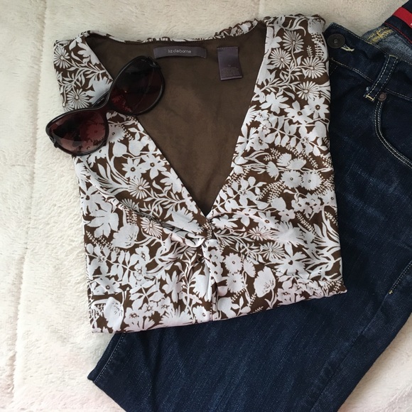 Liz Claiborne Tops - Liz Claiborne top, size medium