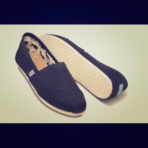 Black TOMS - Mens