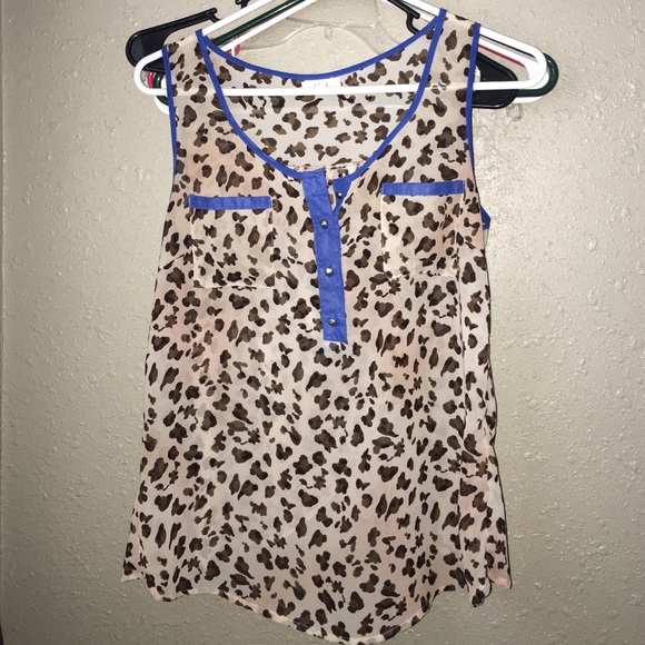 Adorable Leopard print tank top❤️