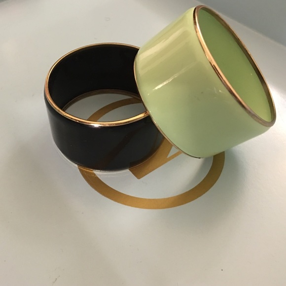 MNG Cuff Set - Picture 2 of 4