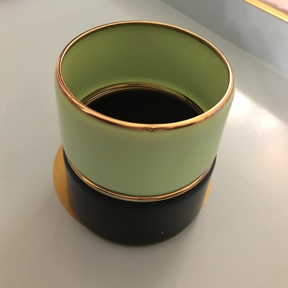 MNG Cuff Set - Picture 4 of 4