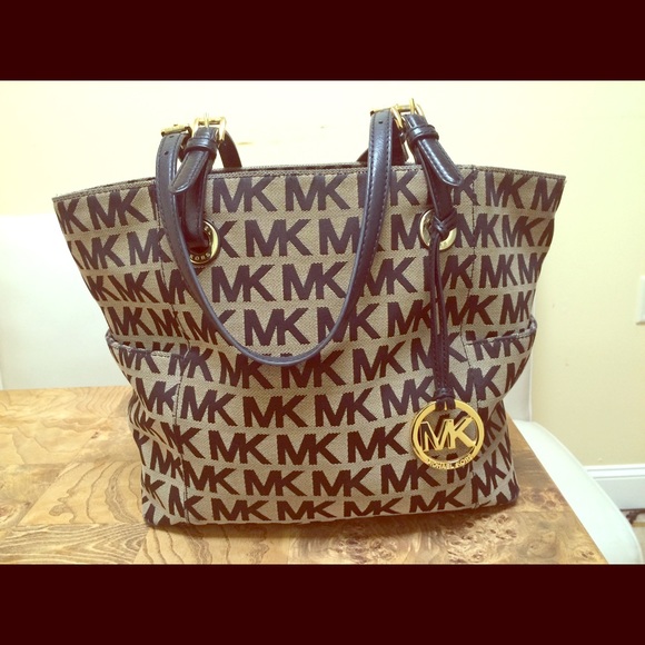 Michael Kors purse