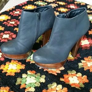 Size 9 Qupid black and brown booties