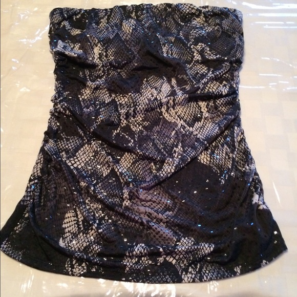❌SOLD LOCALLY❌Cute Express sequin top