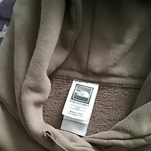 The North Face hoodie (womens) - Picture 2 of 2