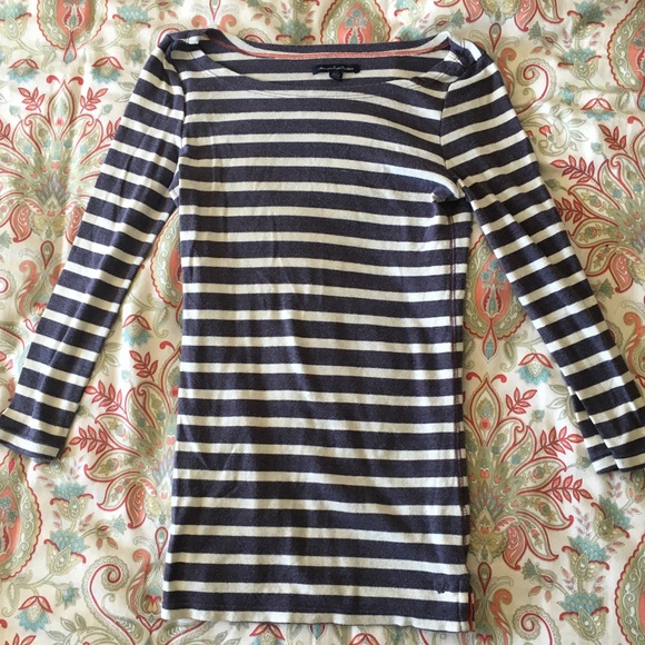 AE 3/4 length striped top!