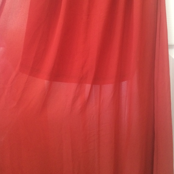 A long maxi dress - Picture 4 of 4