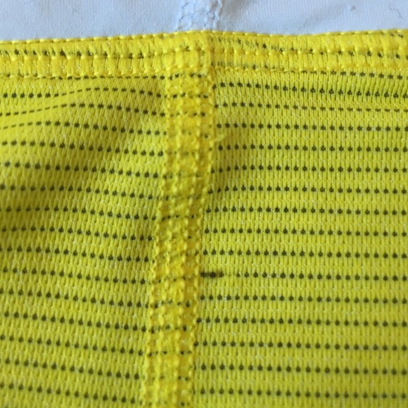 Lululemon Ta Ta Topper size 2 - Picture 4 of 4