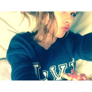 Meet your Posher, Selena