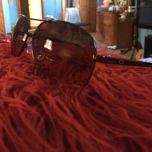 O by Oscar de la Renta Aviator Sunglasses