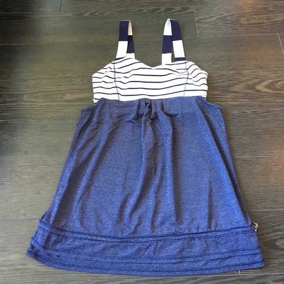 Lululemon Back On Track tank size 4 - Picture 3 of 4