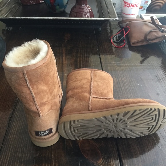Ugg classic short boots