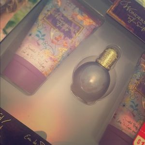 Taylor Swift wonder struck