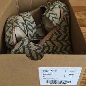 Brand New TOMS Strappy Wedge, Zebra print