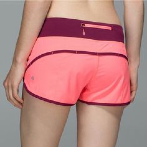 SOLD Lululemon shorts flash light/dashing purple - Picture 1 of 4