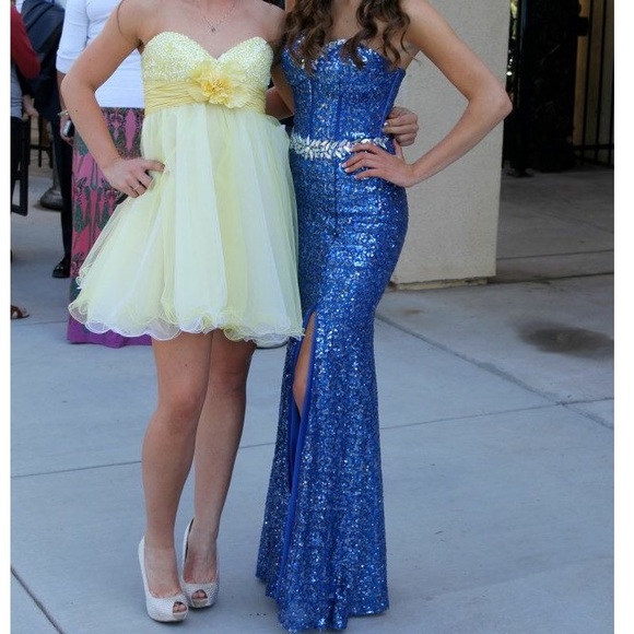 Beautiful beaded prom dress - Picture 2 of 2