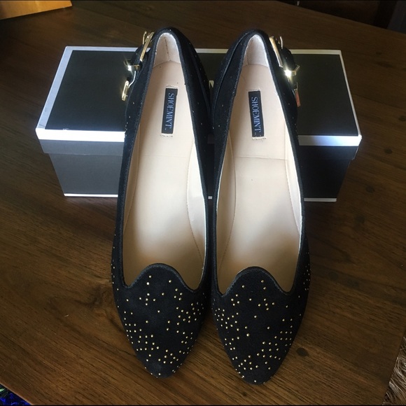 Sold! Gold studded Shoemint flats - Picture 4 of 4