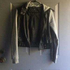Leather jacket with sleeves