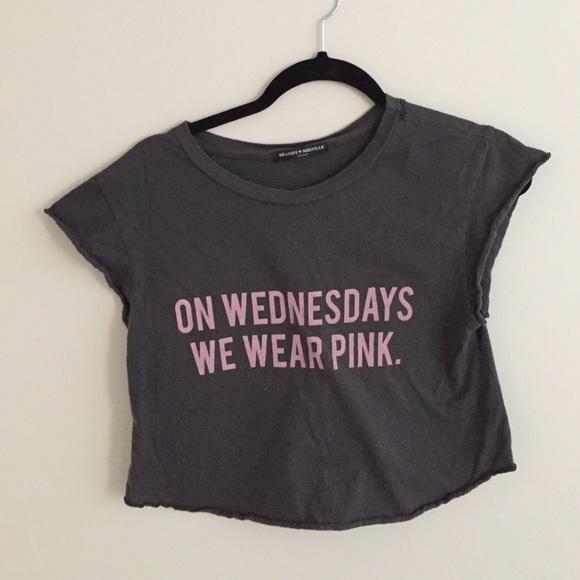 Brandy Melville Tshirt- never worn