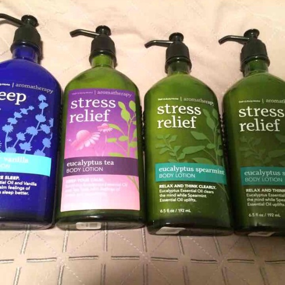 Sephora Accessories - RESERVED! NEW BATH AND BODY WORKS AROMATHERAPY SET