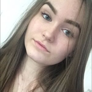 Meet your Posher, Hailee