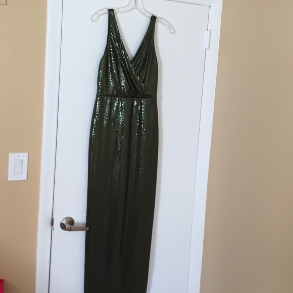 Chetta B green sequin gown - Picture 1 of 3