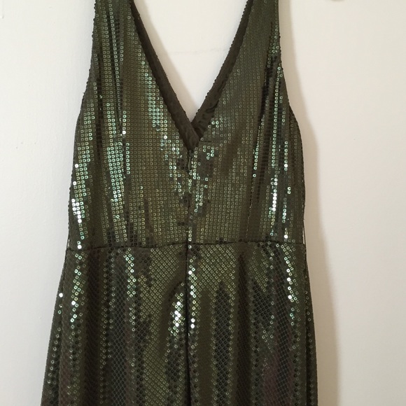 Chetta B green sequin gown - Picture 3 of 3