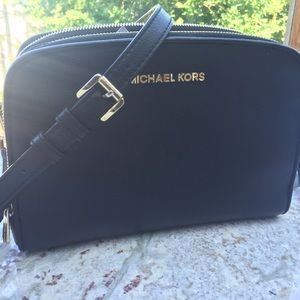 Michael Kors Reese medium messenger