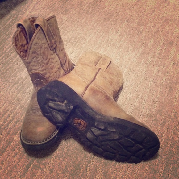 Brown Ariat fat baby boots size 6