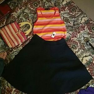 Black short/midi perfect fit skirt