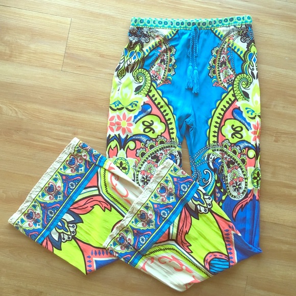 Bell bottoms with elastic band, fringe tie