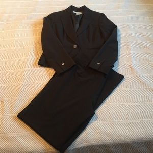 Nine West size 8 suit set