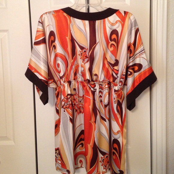 🎀Shirt with wide trim🎀 - Picture 2 of 3