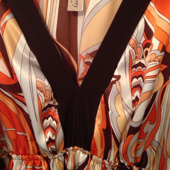 🎀Shirt with wide trim🎀 - Picture 3 of 3