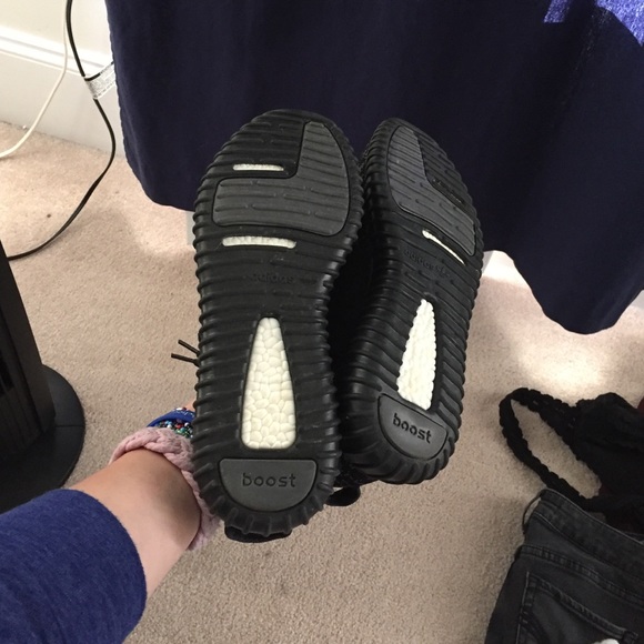 Pirate black yeezys- never worn - Picture 4 of 4