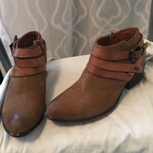 Unworn 6.5 Ankle Booties from Steve Madden