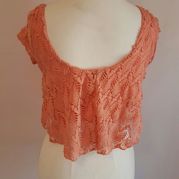Scoop lace crop top - Picture 3 of 3