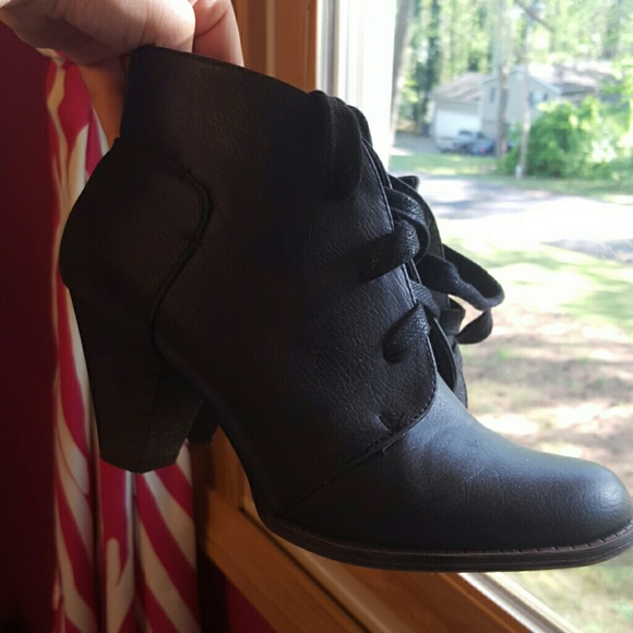 Black booties from forever 21