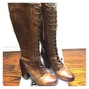 NEVER WORN Frye Company Parker Lace Up Boots
