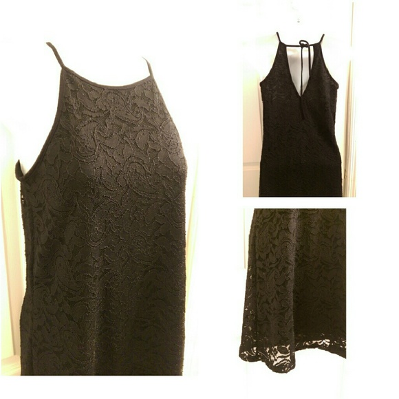 Lacy little black dress - Picture 2 of 4