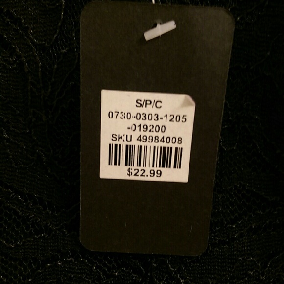 Lacy little black dress - Picture 3 of 4