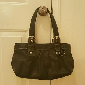 Black leather coach purse in great condition