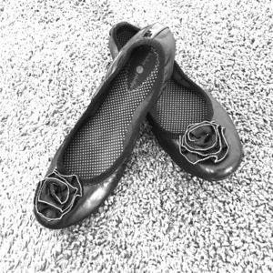 Black Flats with cute accent!!