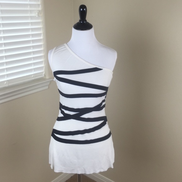 ALYTHEA One Shoulder Tank with Black Ribbon Trim M