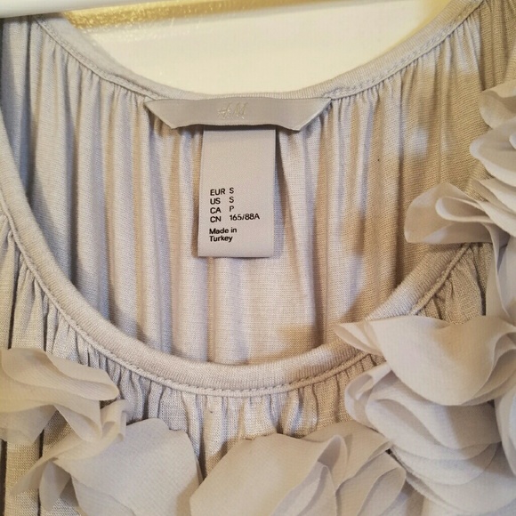 Soft grey sleeveless top - Picture 2 of 3