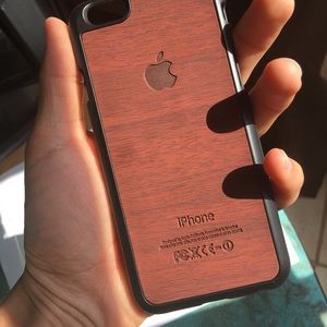Wood grain sued like iPhone 6/6s case