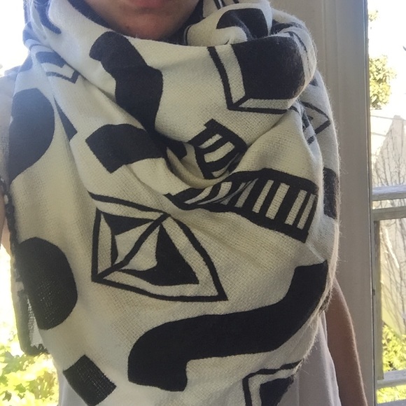 ASOS Geometric Print Blanket Scarf