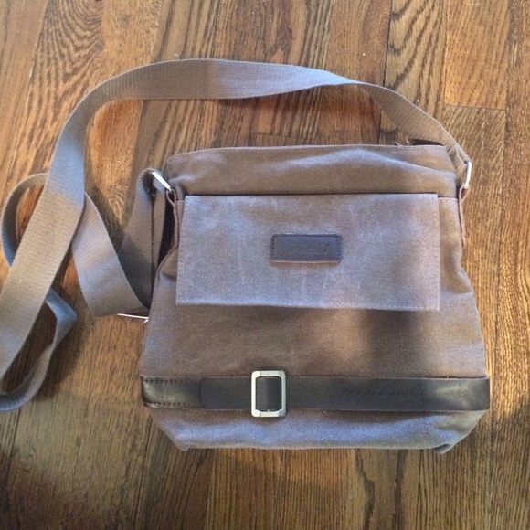 Canvas bag with leather trim