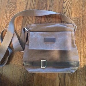 Canvas bag with leather trim