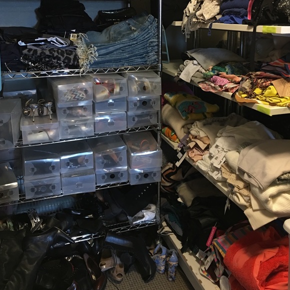 Meet your Posher, Holli - Picture 3 of 4